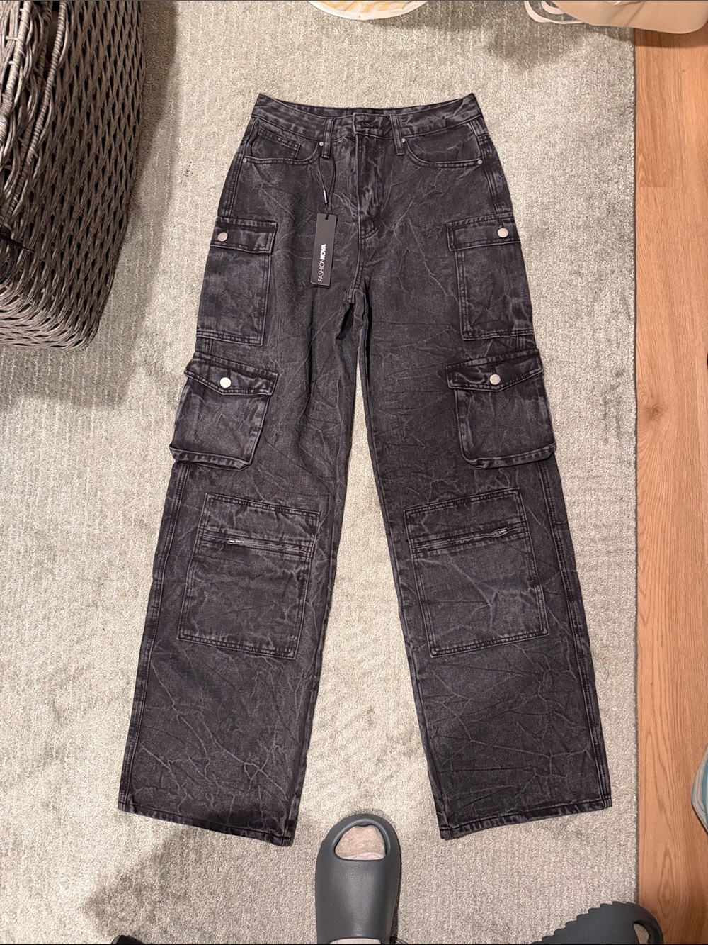 Fashion Nova Acid Wash Black Cargo Jeans - Mad For You size 9